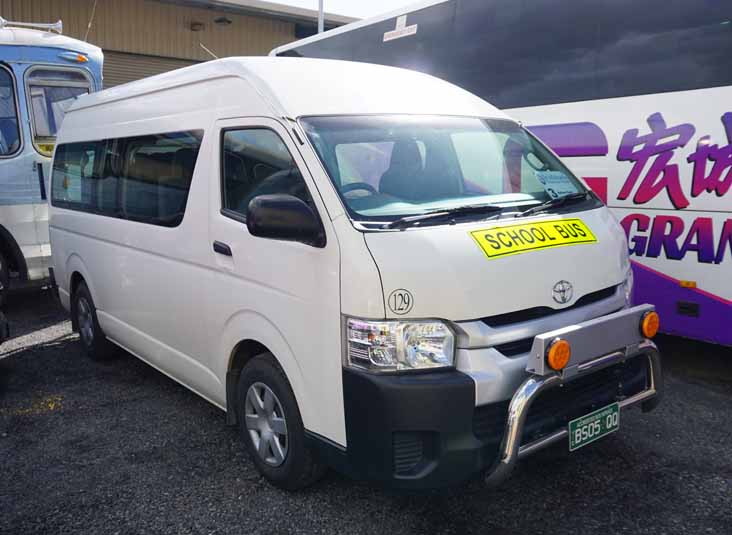 Driver Toyota Hi-Ace Commuter 129